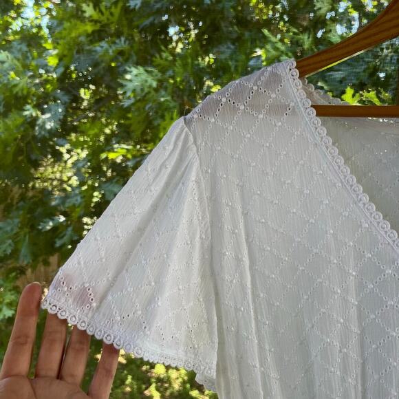 1. State Women's White Pleated Peplum Top Size L - Picture 5 of 9